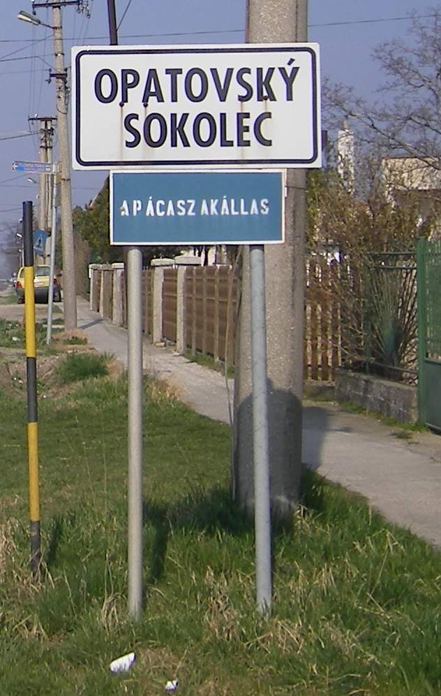 Apácaszakállas – településtábla