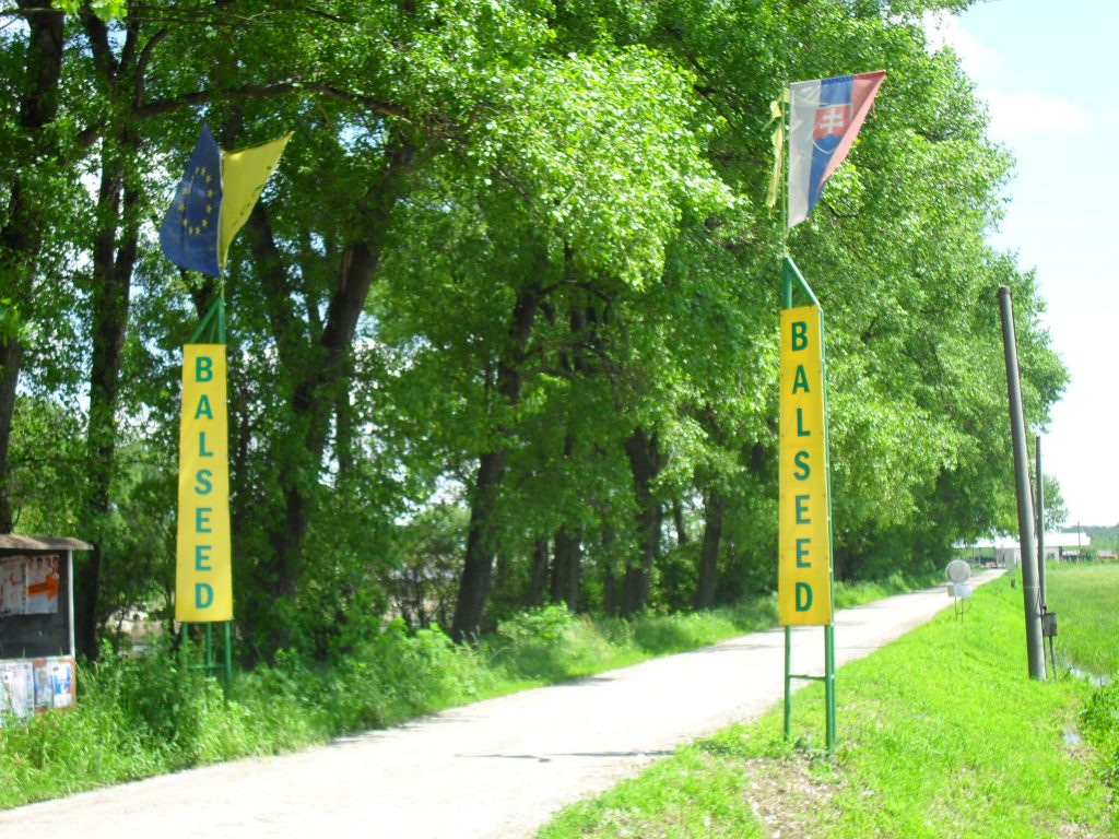 Csörgő – major bejárata