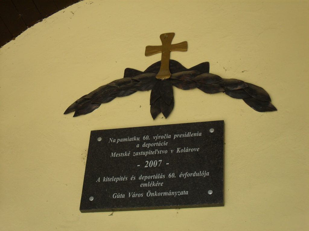 Kitelepítettek emléktáblája (2007)