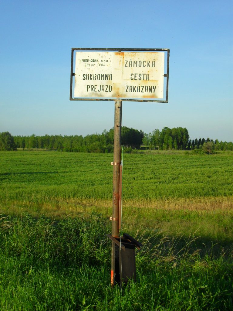Lándor – tiltótábla
