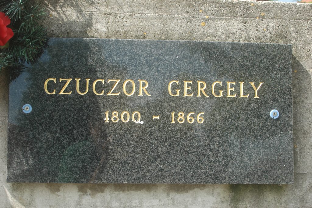 Czuczor Gergely szobra