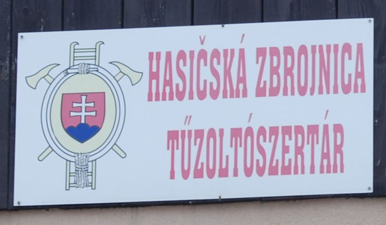 Tűzoltószertár