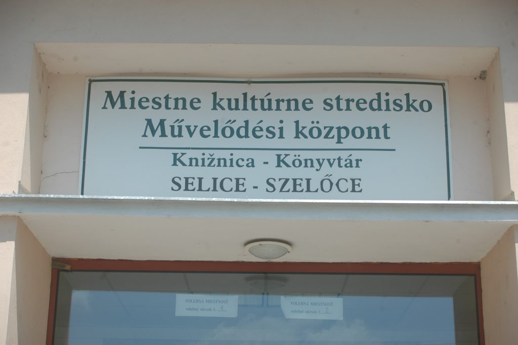 Művelődési ház és könyvtár