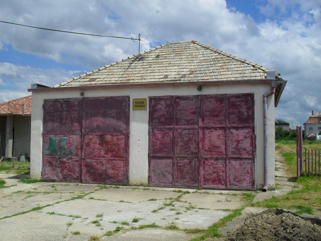 Tűzoltószertár