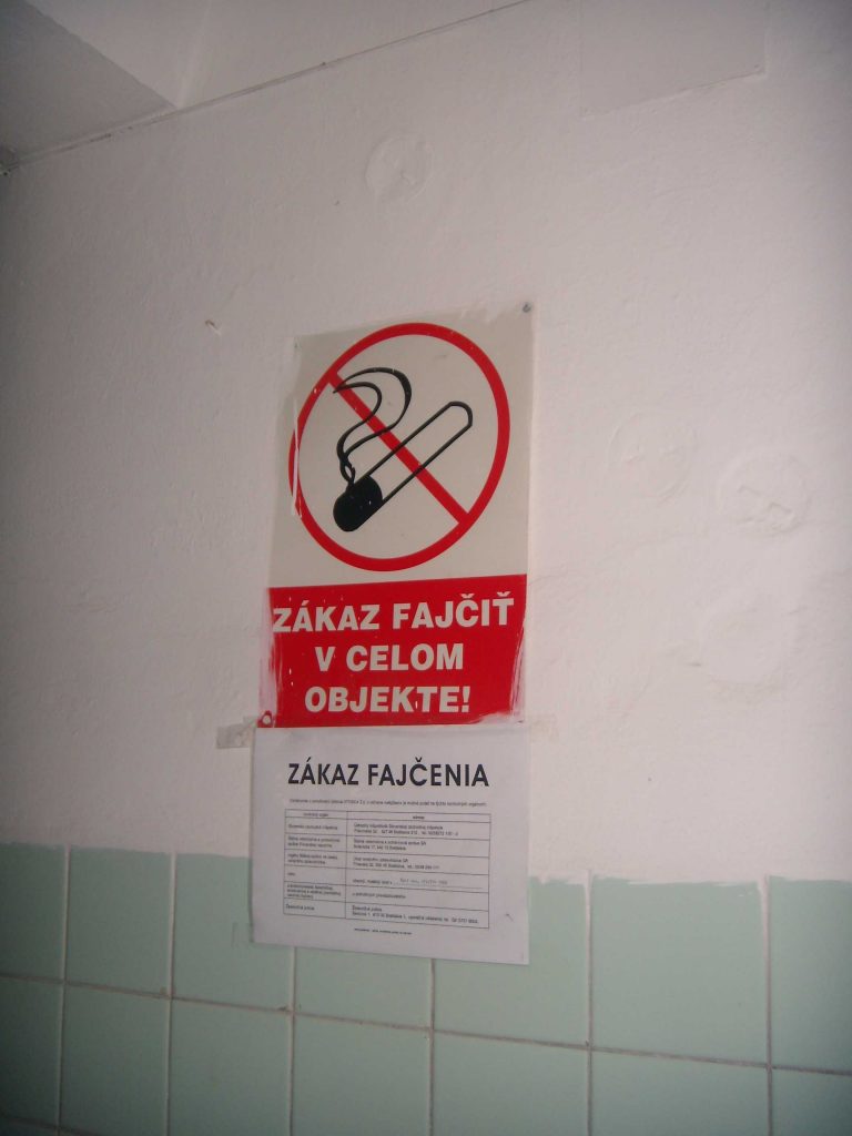 Kórház – tájékoztató feliratok