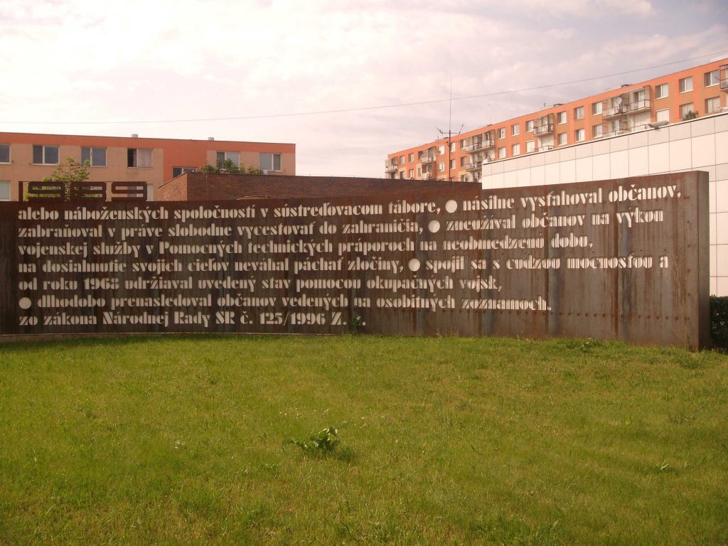 Politikai üldözöttek emlékműve