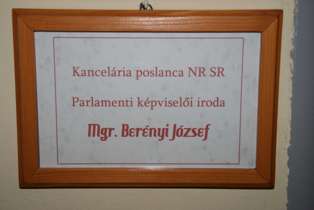 Községi hivatal – benti kiírások