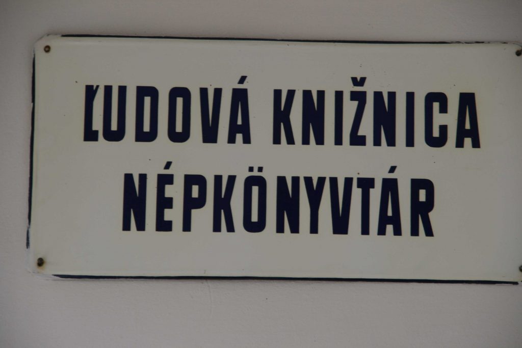 Könyvtár