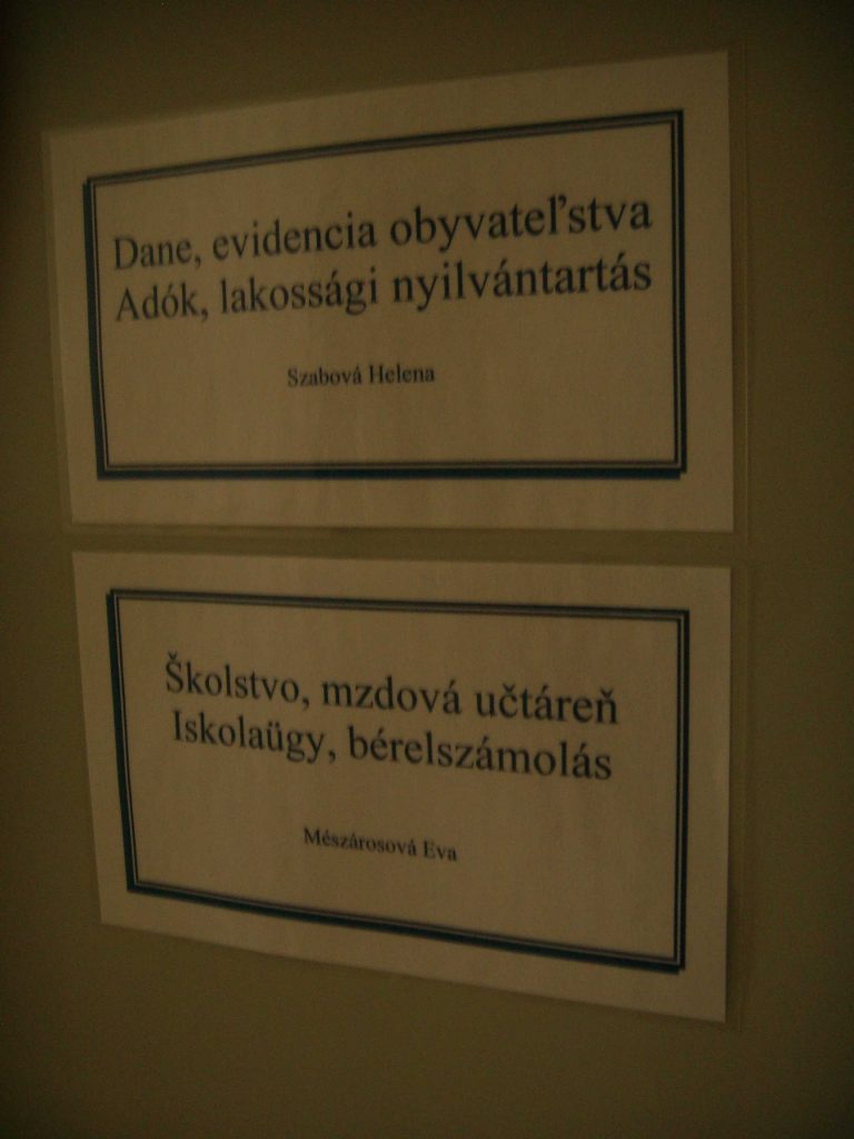 Községi hivatal – benti kiírások