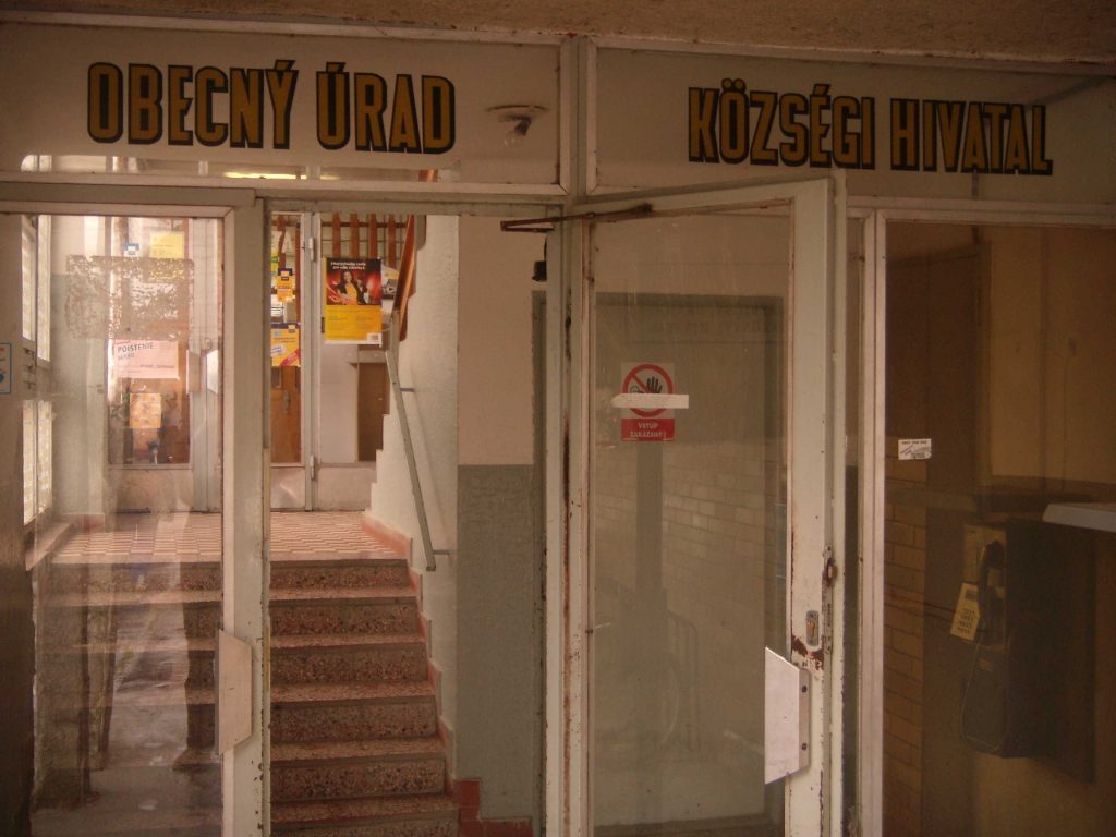 Községi hivatal – benti kiírások