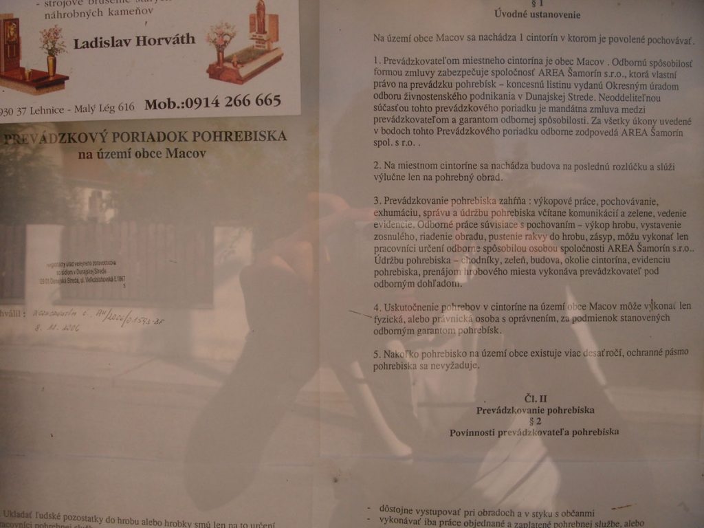 Temető – hirdetőtábla